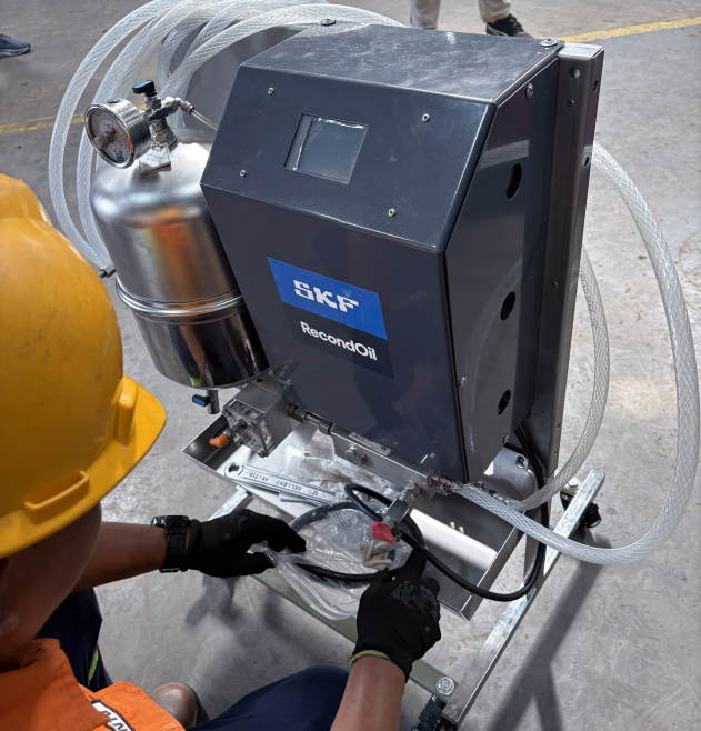 SKF RecondOil unit on-site installation